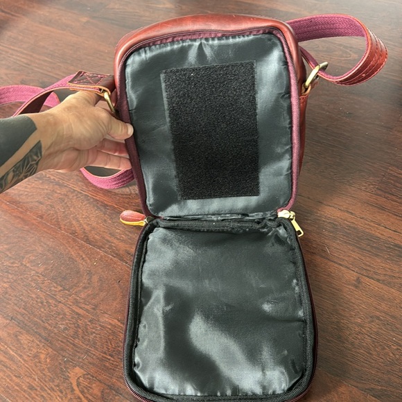 Conceal Carry Crossbody - Picture 5 of 15